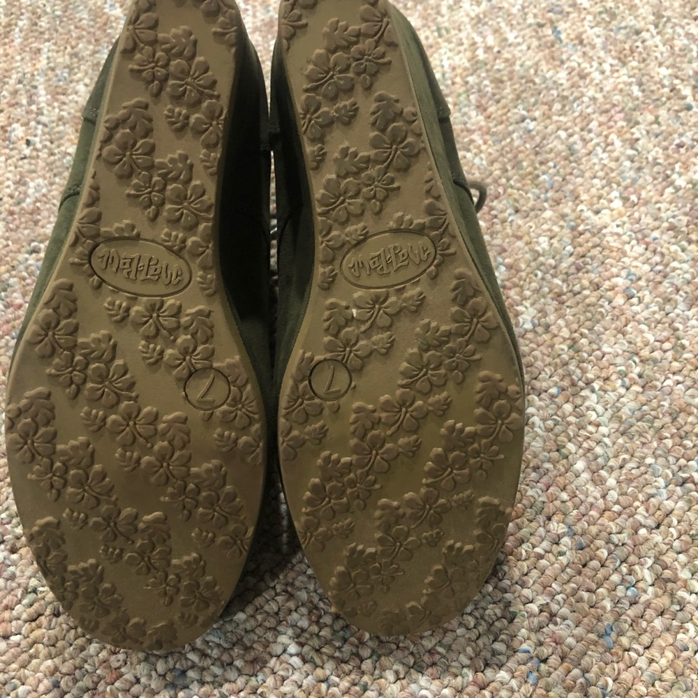 Booties - Picture 4 of 5